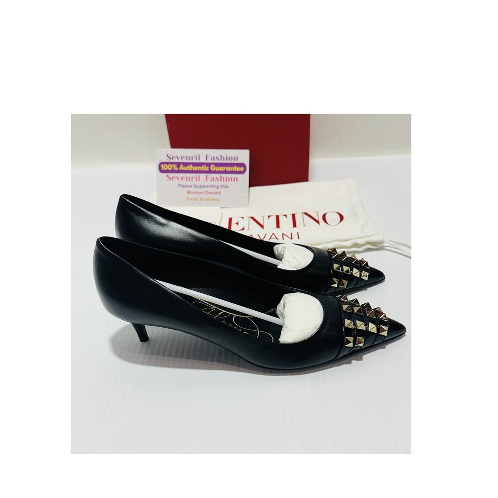NIB Valentino Garavani Rockstud Alcove EU 37 US 7 Pumps Black Kitten Heel $1050